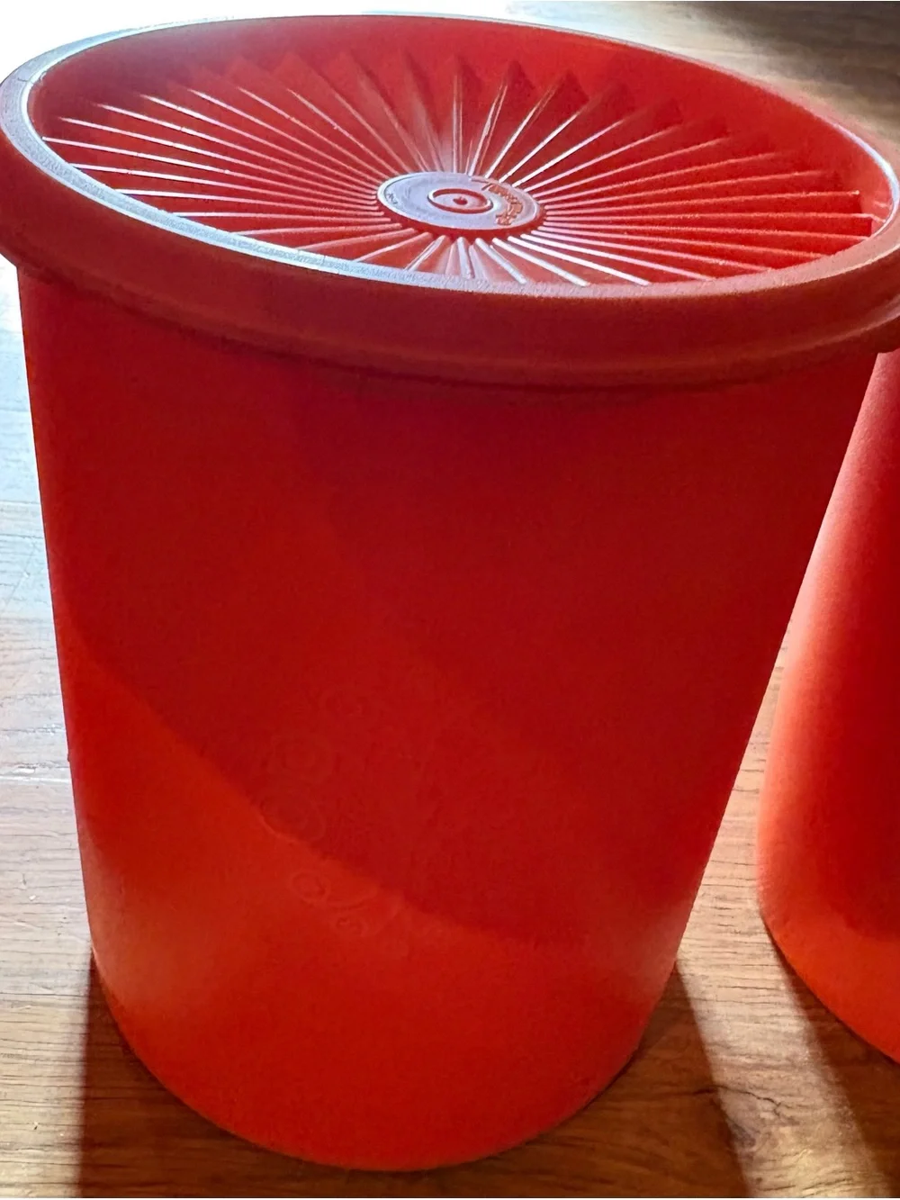 Tupperware Servalier canisters, Set of 4 (top to one is broken), Orange